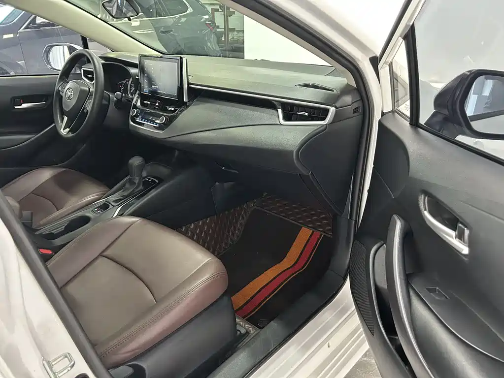 Toyota Corolla 2022 — фото 13