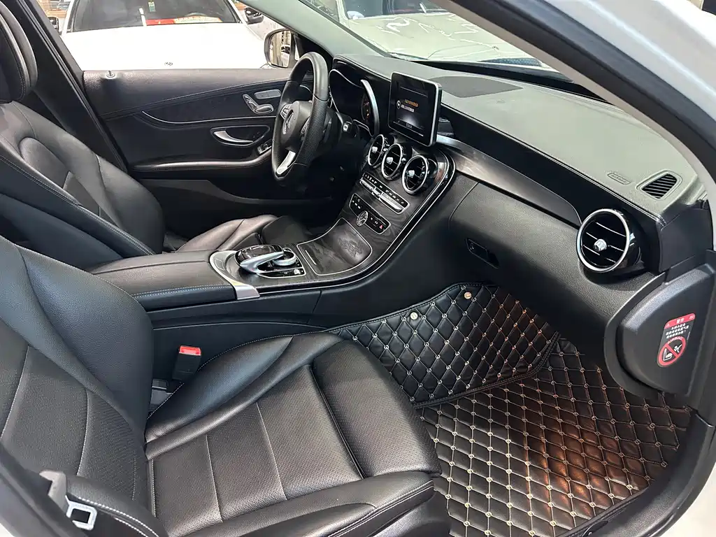 Mercedes-Benz C-Class 2016 — фото 17