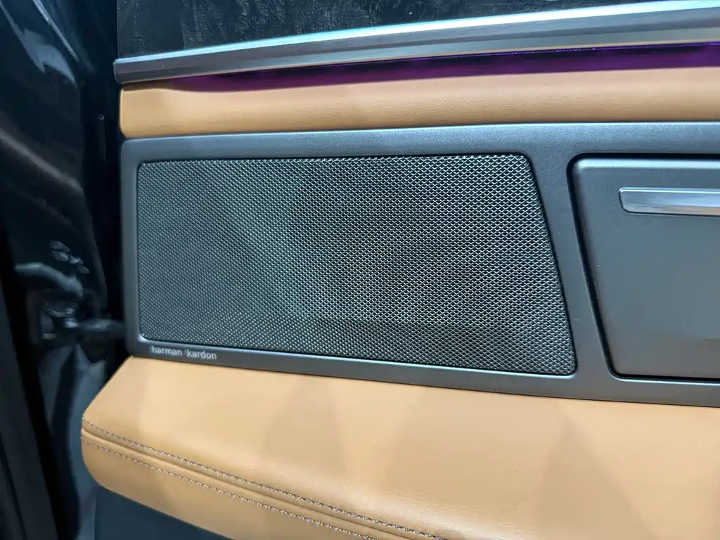 BMW 7 Series 2016 — фото 24