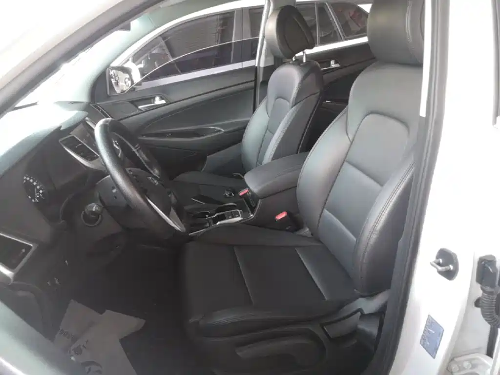 Hyundai Tucson 2016 — фото 15