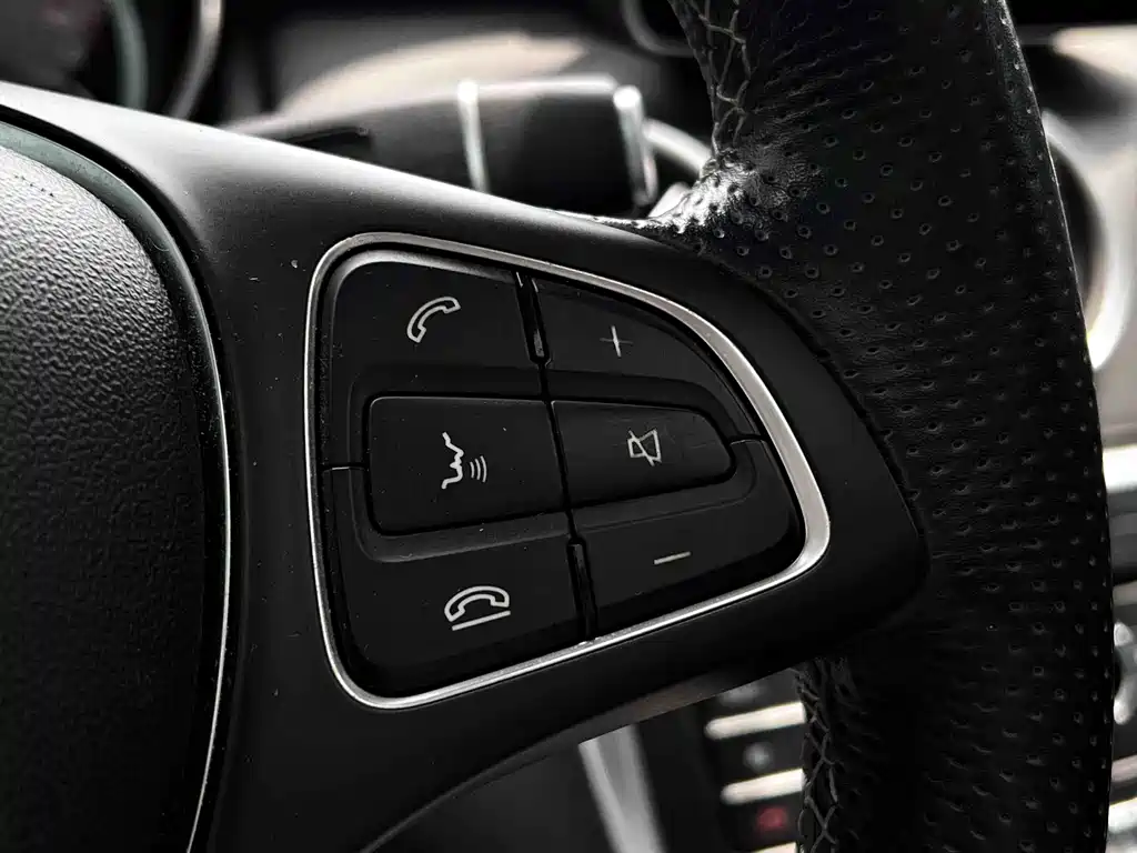 Mercedes-Benz GLA 2017 — фото 18