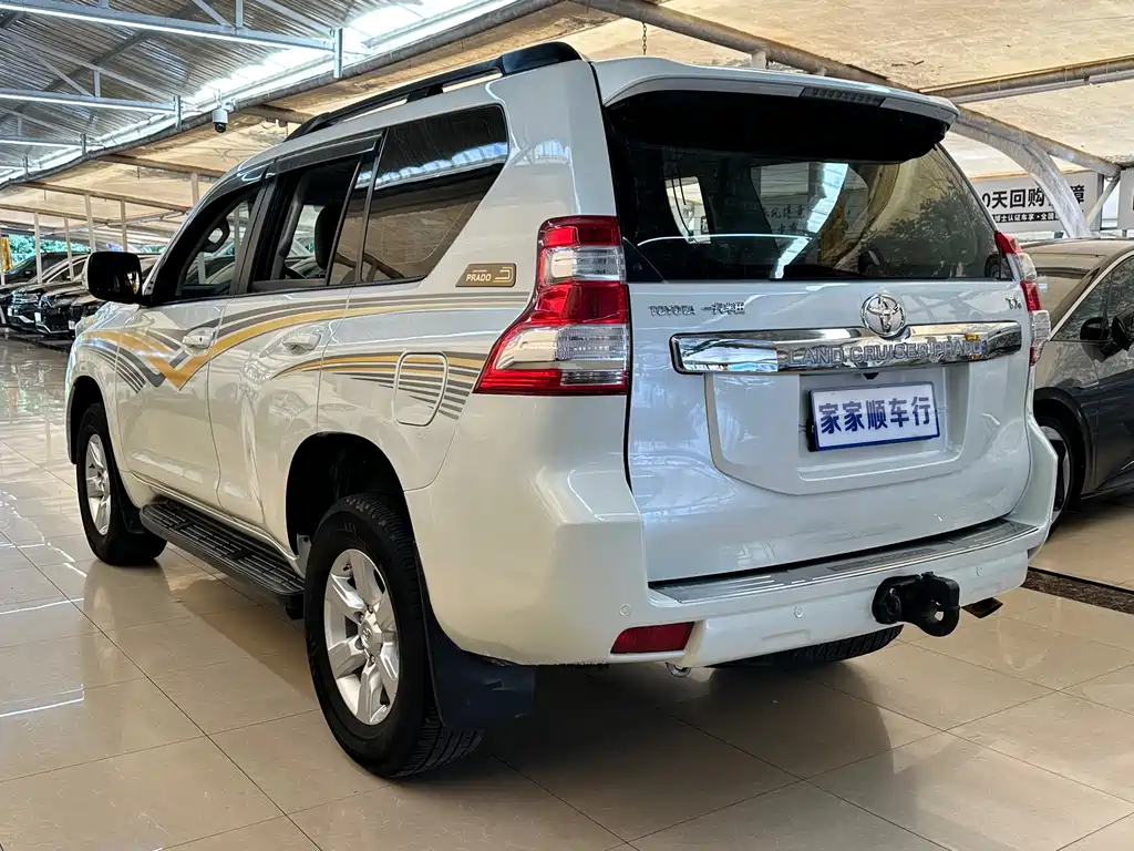 Toyota Prado 2017 — фото 6