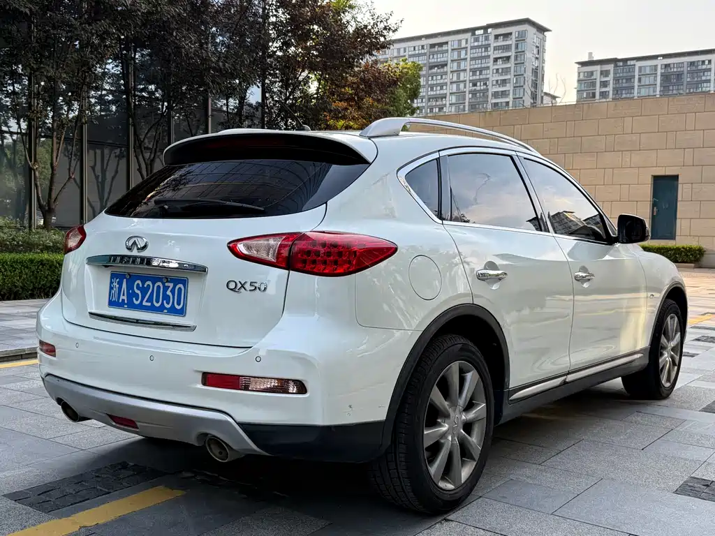 Infiniti QX50 2015 — фото 4