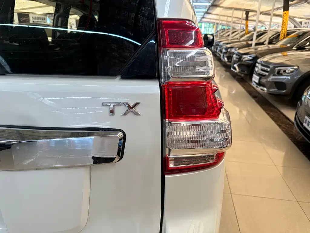 Toyota Prado 2017 — фото 14