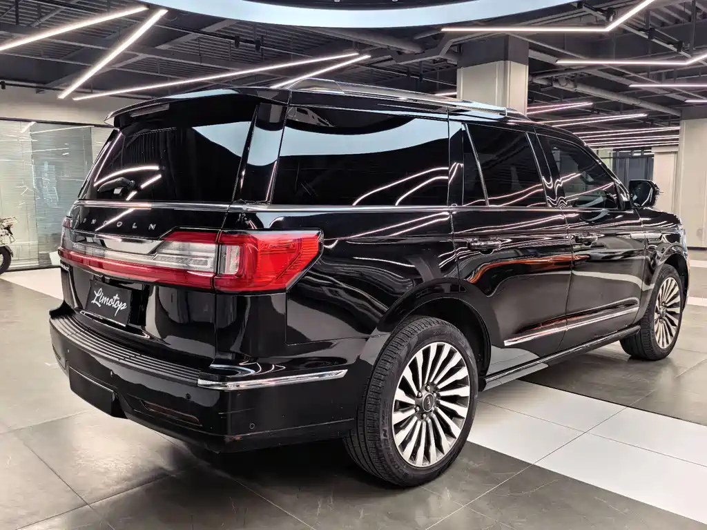 Lincoln Navigator 2021 — фото 6