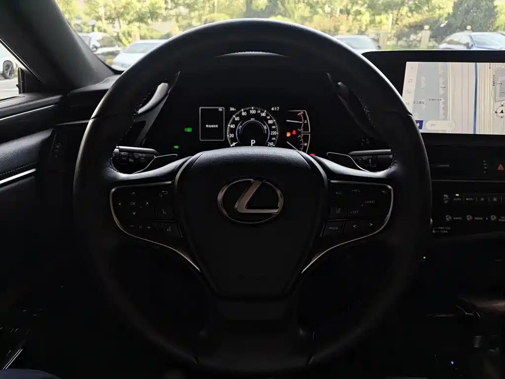 Lexus ES 2024 — фото 12