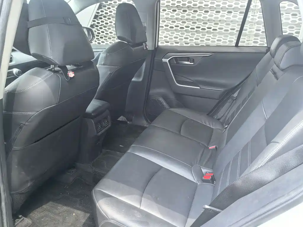 Toyota RAV4 2021