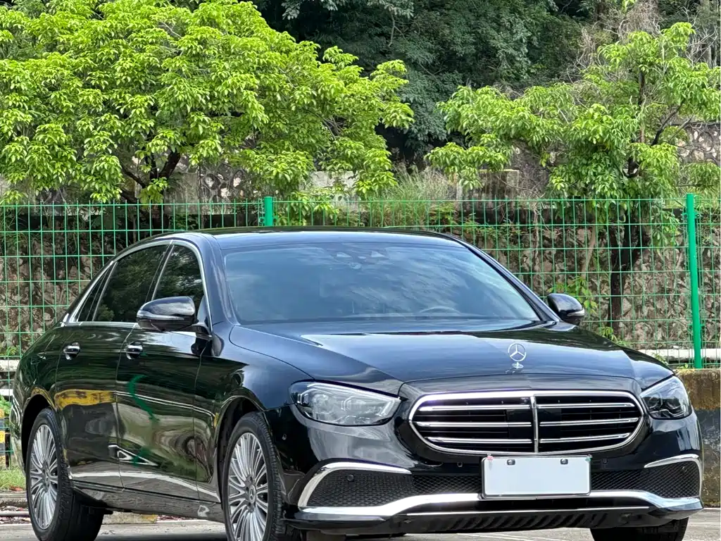 Mercedes-Benz E-Class 2023