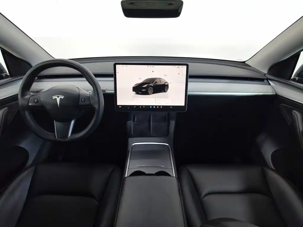 Tesla Model Y 2024 — фото 5