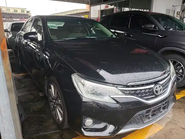 Toyota Reiz 2014