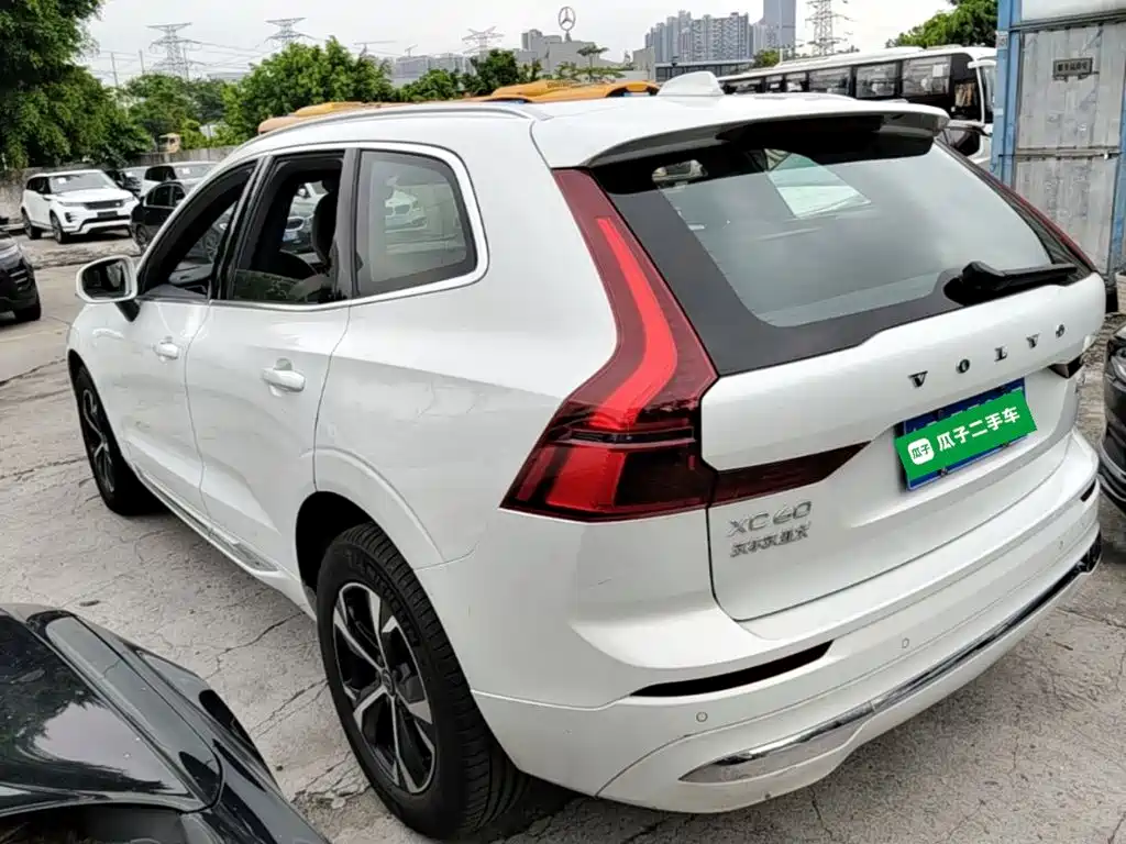 Volvo XC60 2025 — фото 5