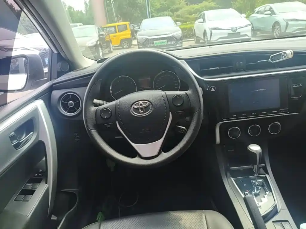 Toyota Corolla 2019 — фото 11
