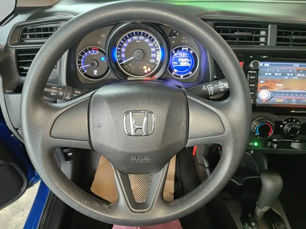 Honda Fit 2017 — фото 11