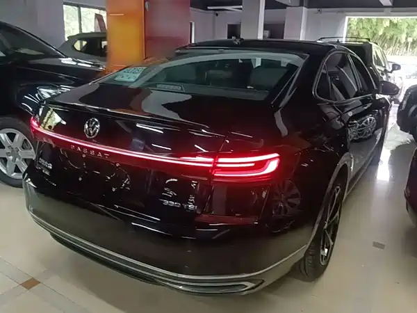 Volkswagen Passat 2023