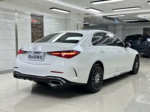 Mercedes-Benz C-Class 2024
