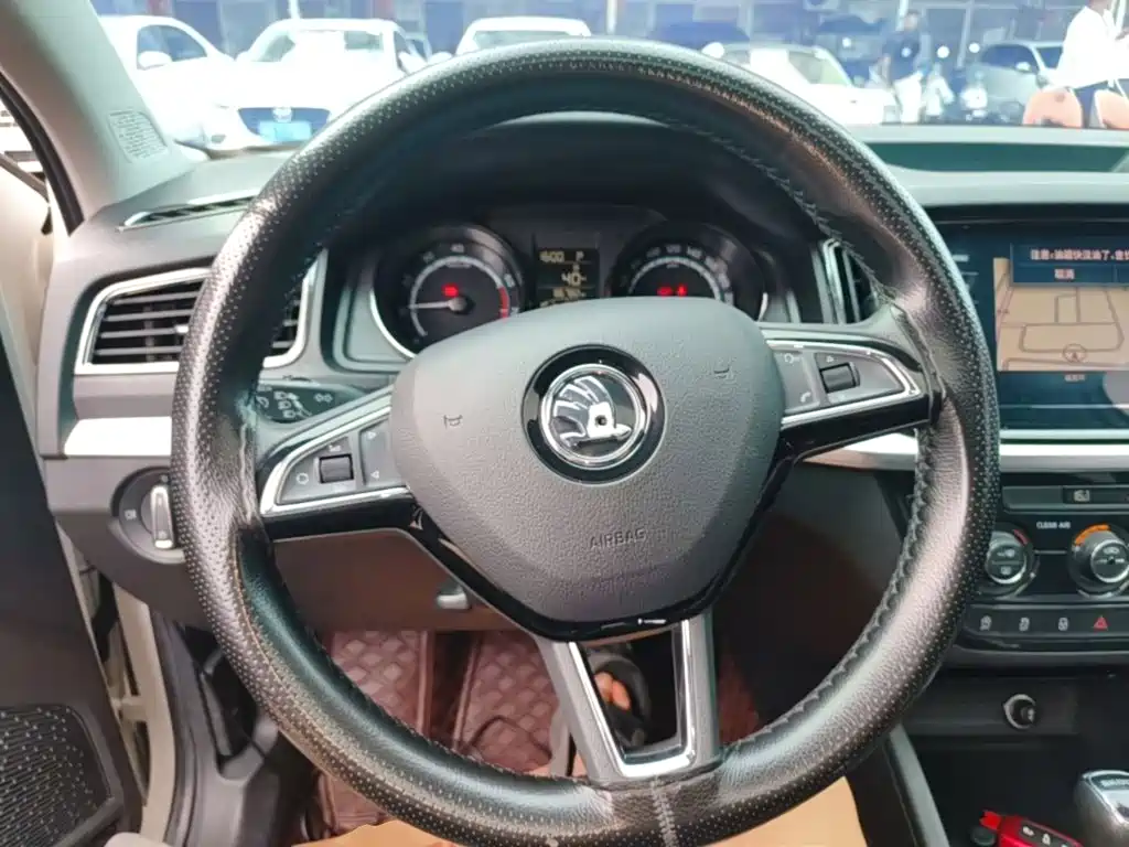 Skoda Kamiq 2021 — фото 11