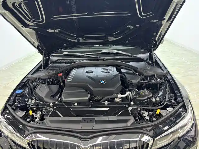 BMW 3 Series 2022 — фото 13