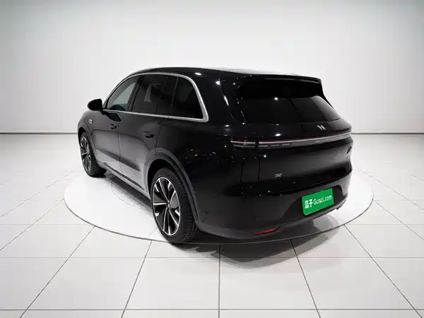 Li Auto L6 2025