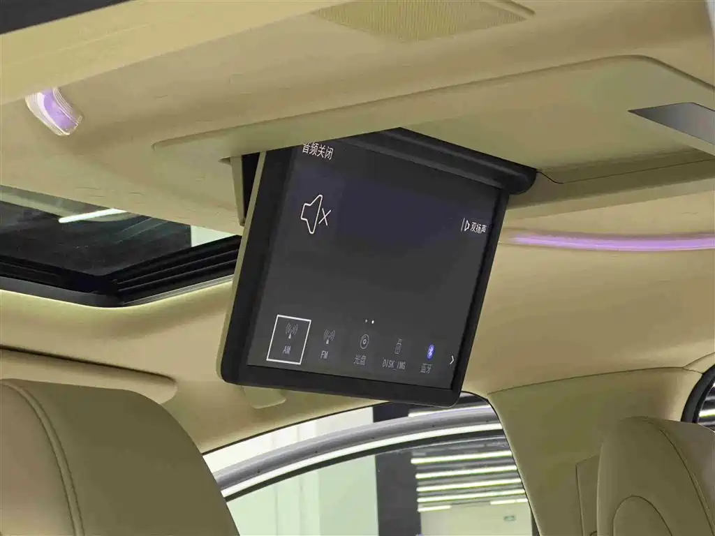 Toyota Alphard 2022 — фото 18