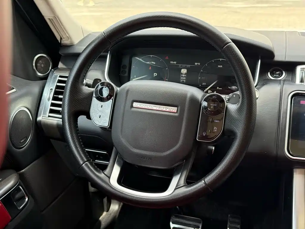 Land Rover Range Rover Sport 2016 — фото 12