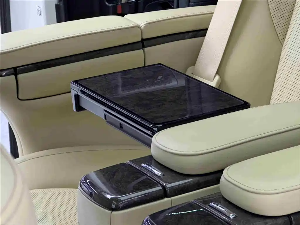 Toyota Alphard 2022 — фото 13