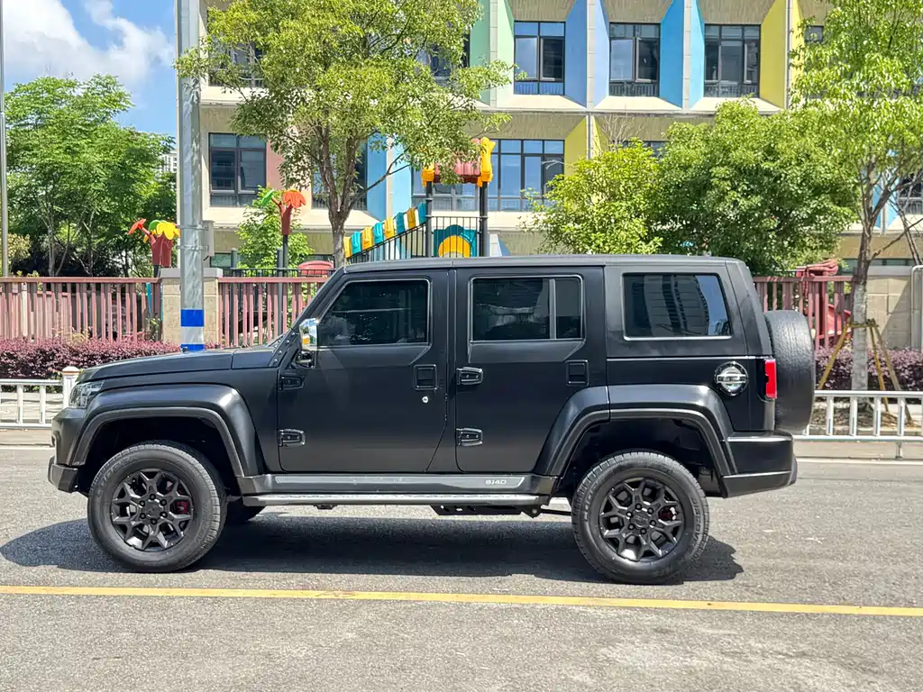 BAIC BJ40 2023 — фото 11