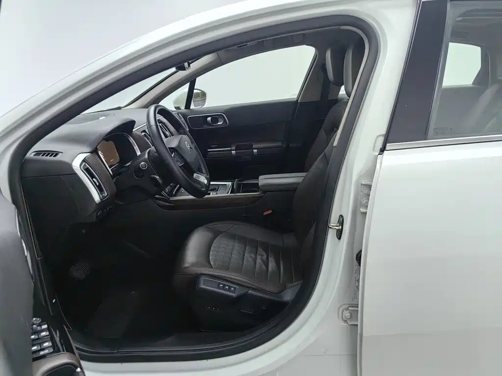 Citroën C6 2016 — фото 10