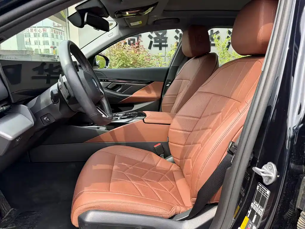 BMW i5 2025 — фото 12