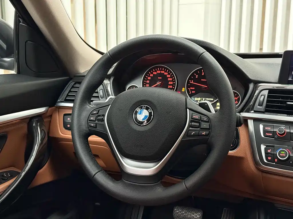 BMW 3 Series GT 2015 — фото 13