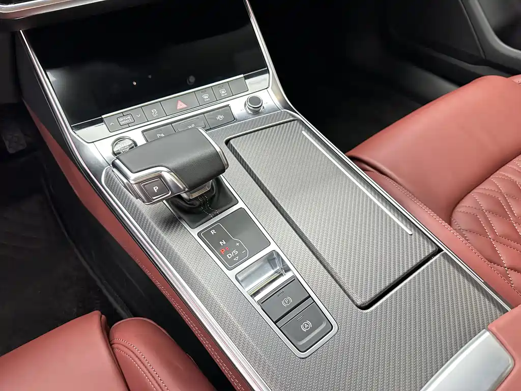 Audi A7L 2024 — фото 18
