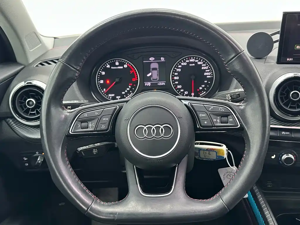 Audi Q2L 2022 — фото 11