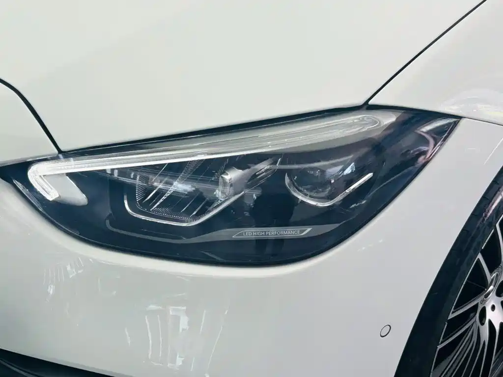 Mercedes-Benz C-Class 2023 — фото 11