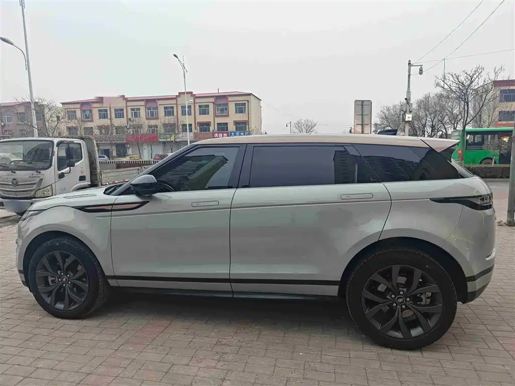 Land Rover Evoque 2024 — фото 20