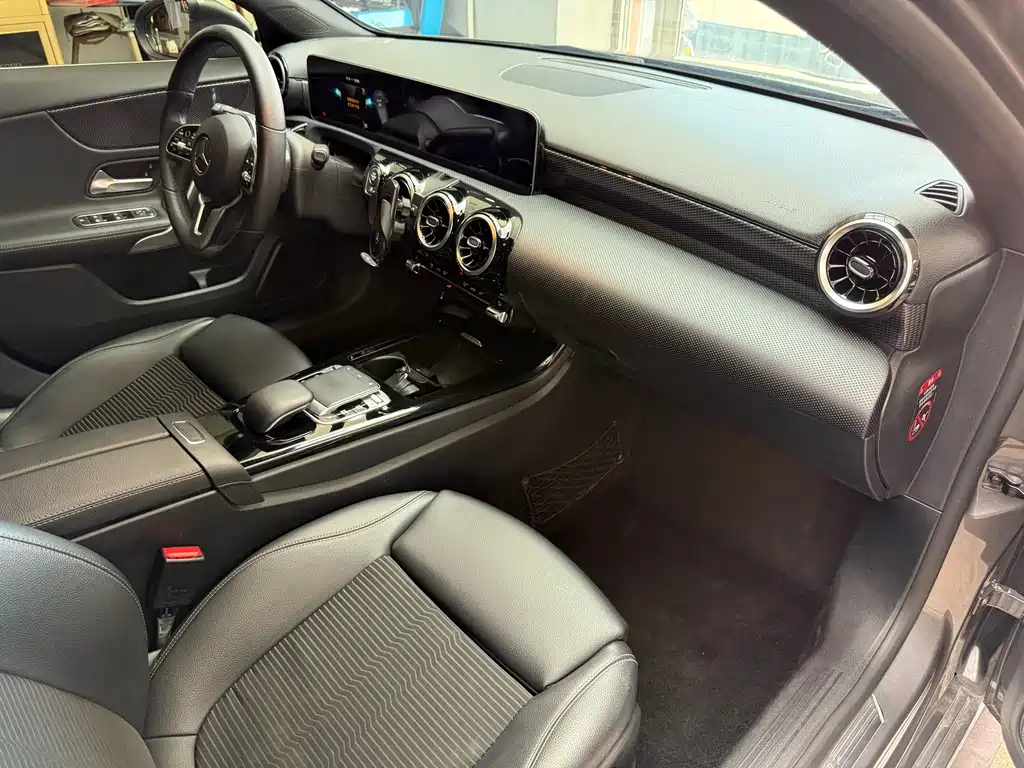 Mercedes-Benz A-Class 2020 — фото 21