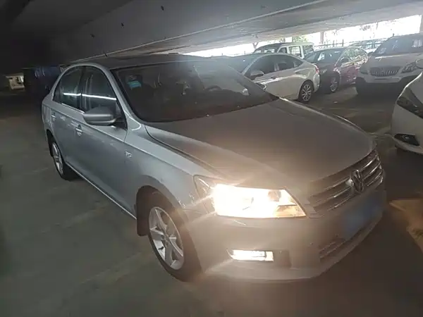 Volkswagen Santana 2014
