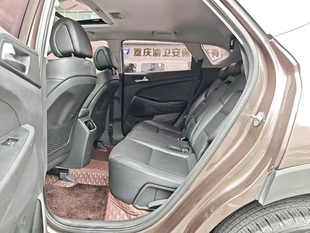 Hyundai Tucson 2015 — фото 11