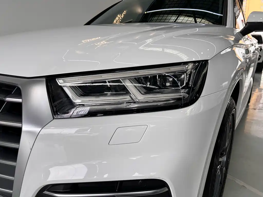 Audi Q5L 2019 — фото 10