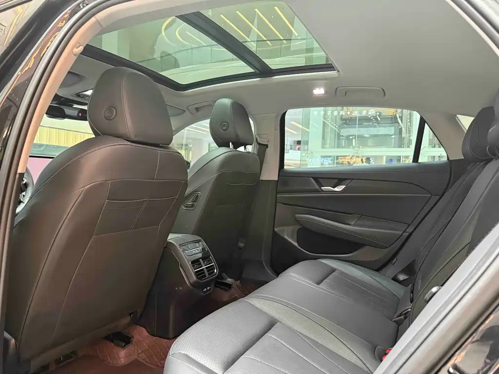 Volkswagen Passat 2025