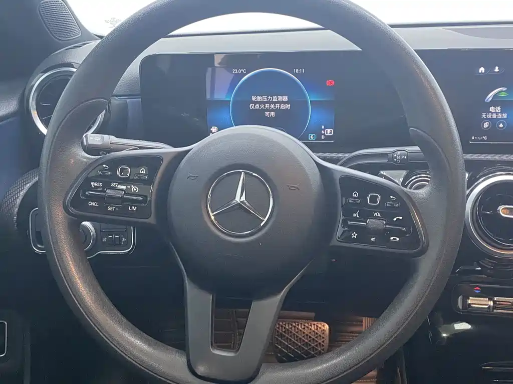 Mercedes-Benz A-Class 2022 — фото 12
