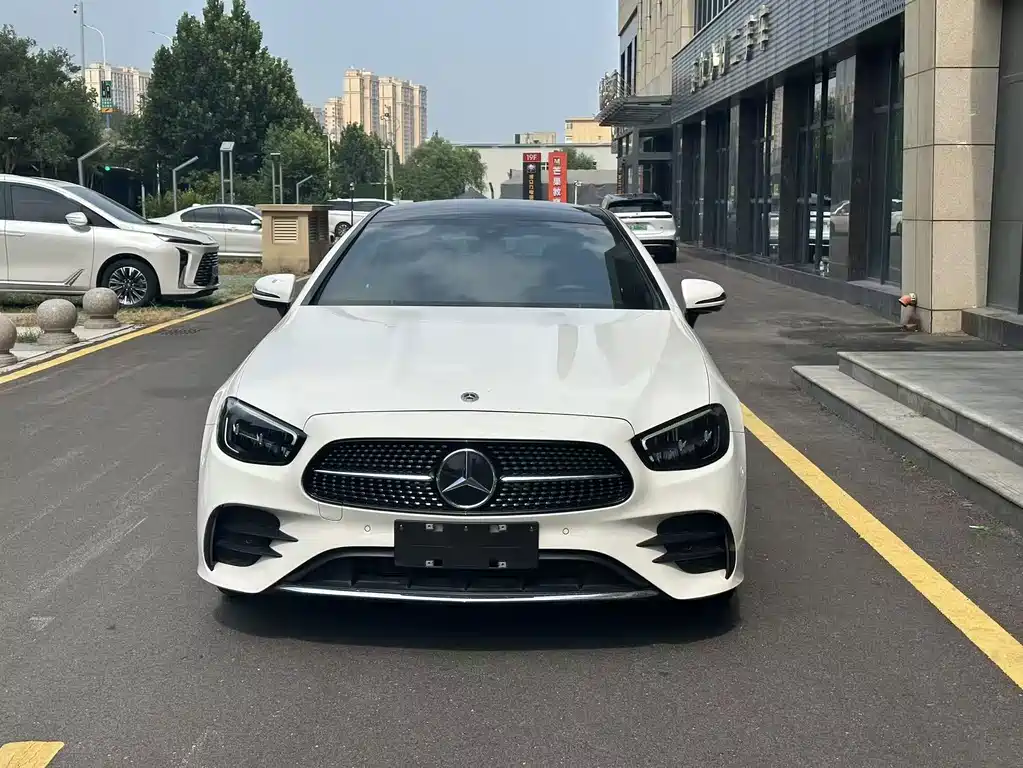 Mercedes-Benz E-Class 2023
