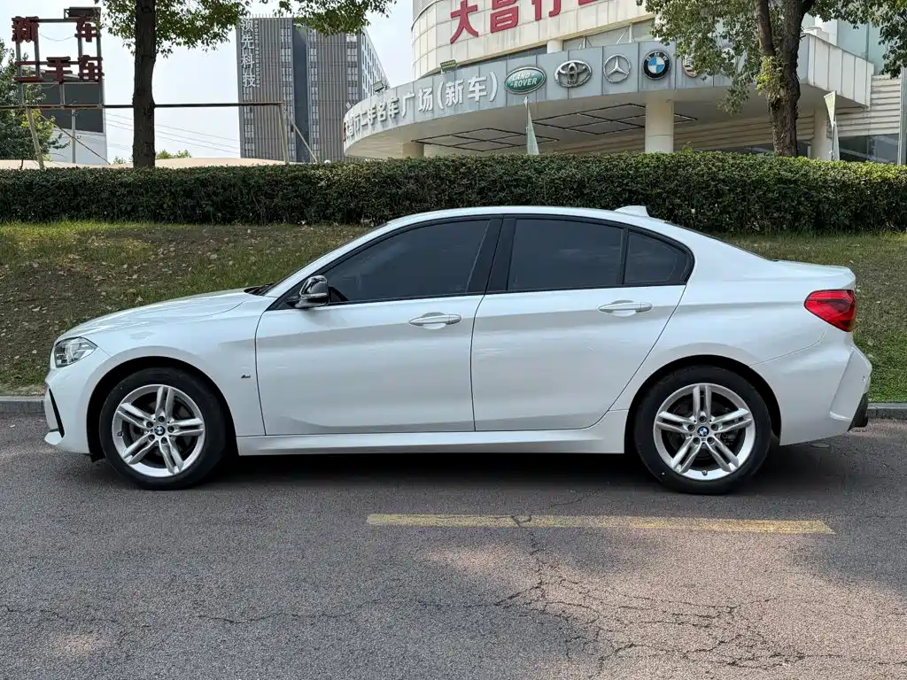 BMW 1 Series 2022