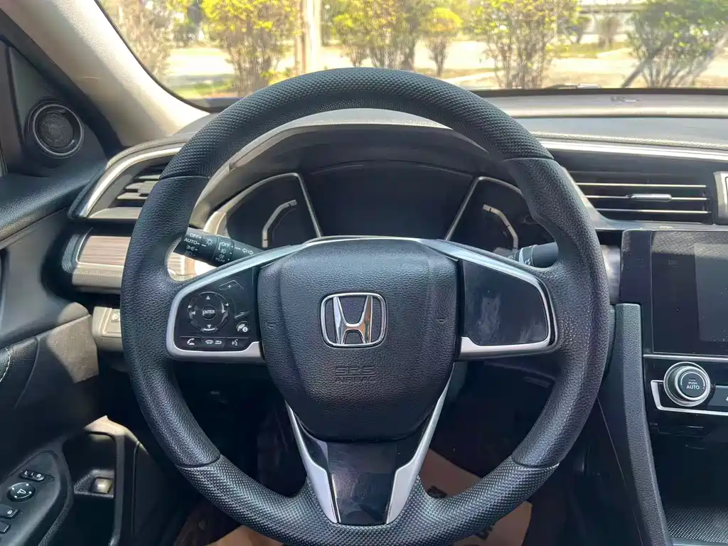 Honda Civic 2021 — фото 9
