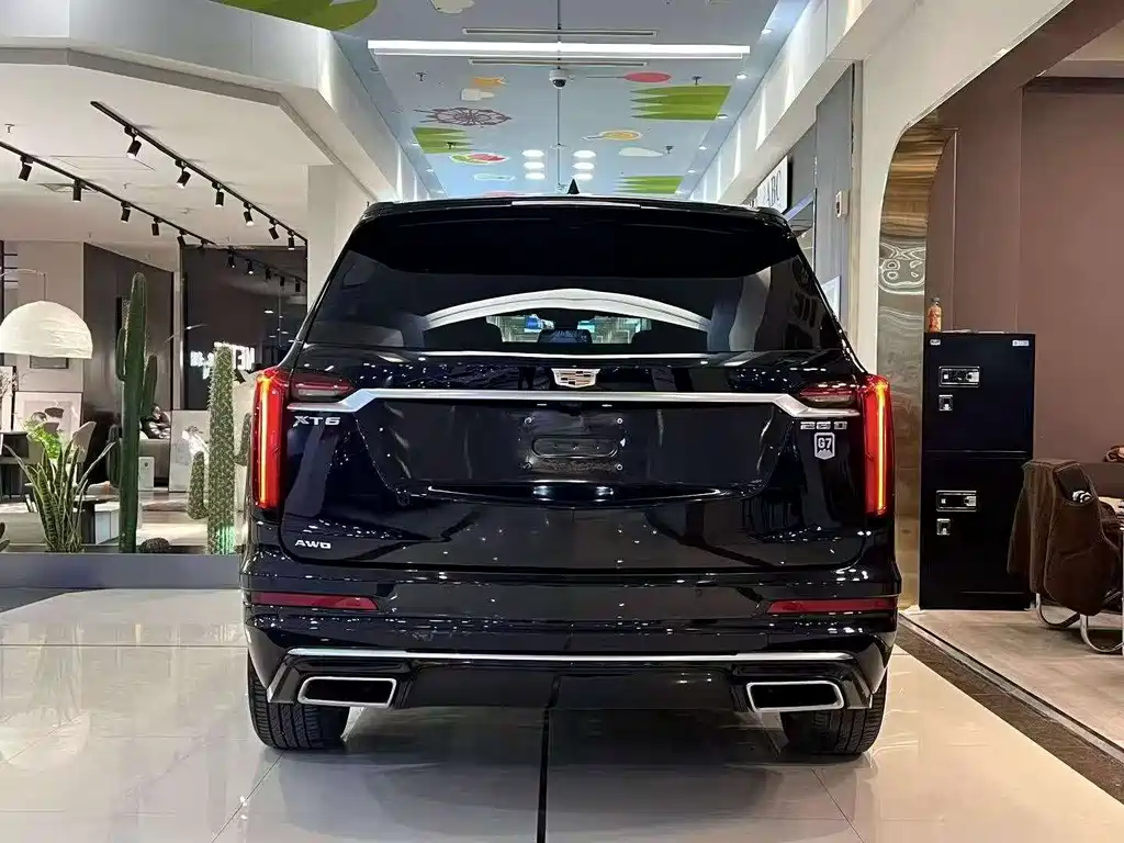 Cadillac XT6 2021 — фото 8