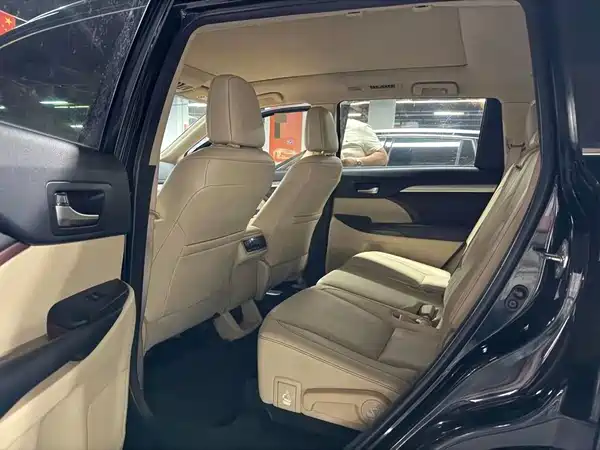 Toyota Highlander 2016