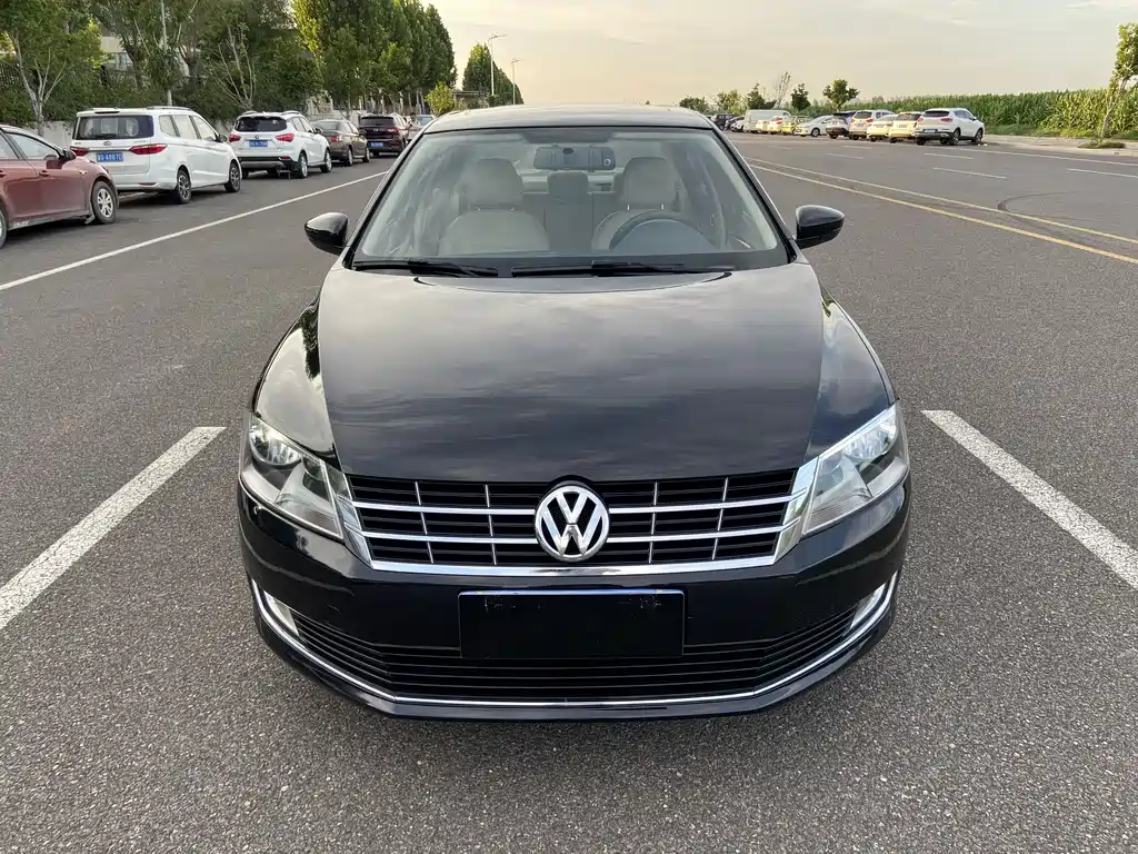 Volkswagen Lavida 2012