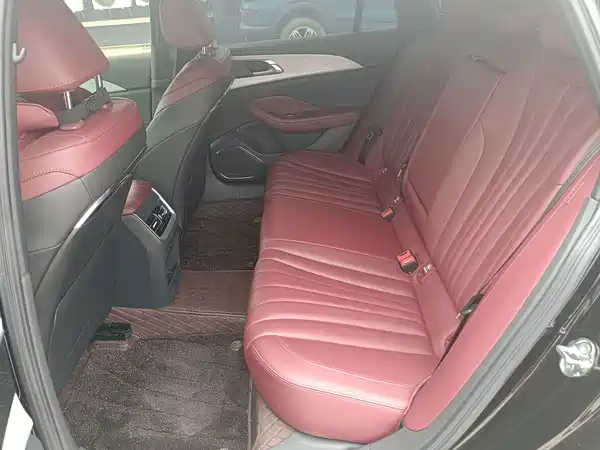 Hongqi H5 2025