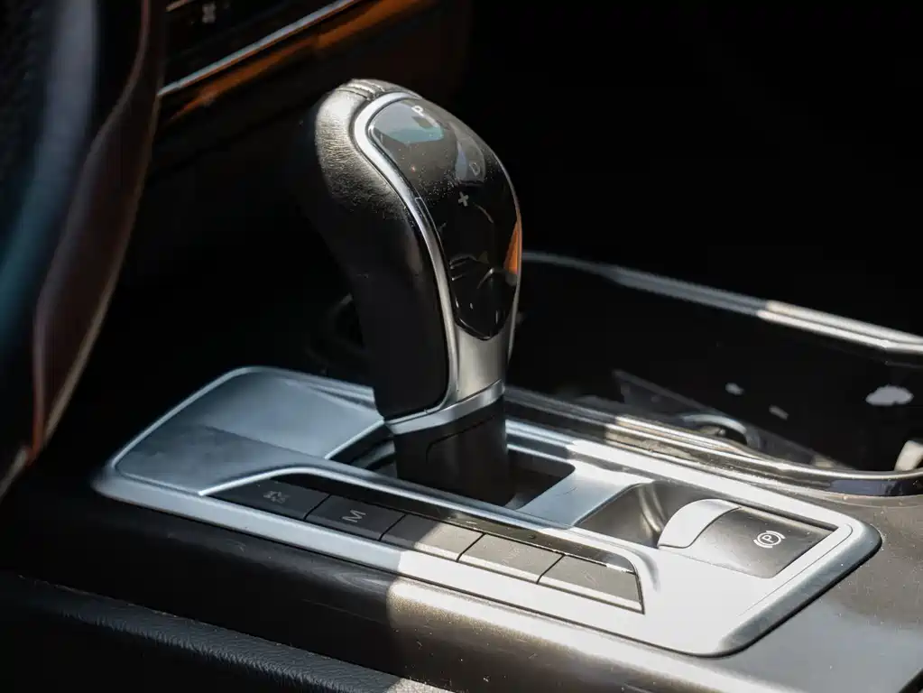 Maserati Ghibli 2015 — фото 22