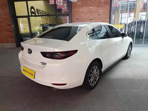 Mazda 3 Axela 2022