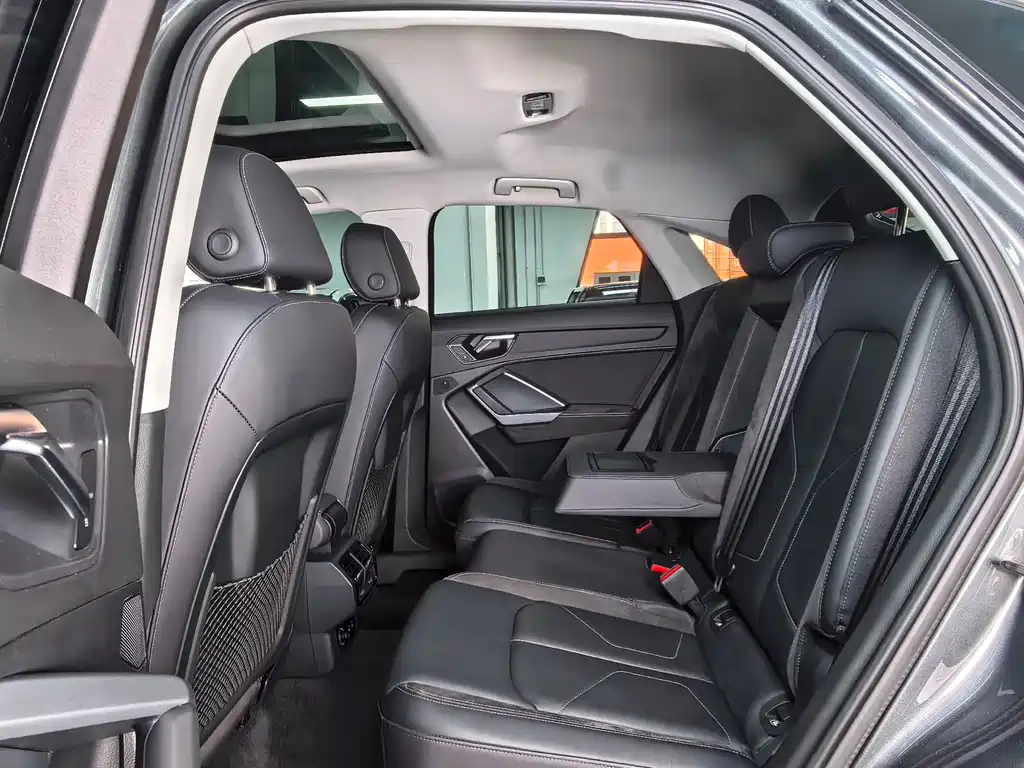 Audi Q3 Sportback 2022 — фото 9