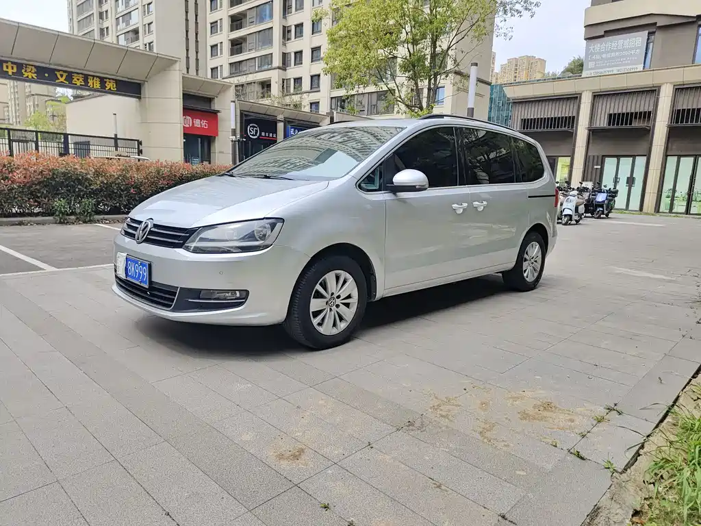 Volkswagen Sharan 2017 — фото 2